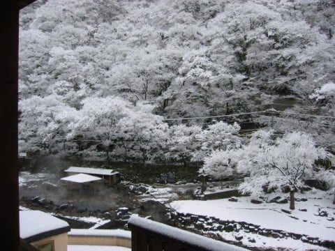 湯原温泉の冬景色